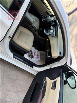 تويوتا أفالون